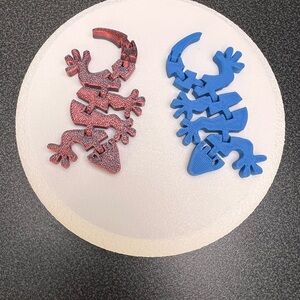2 Decorative Reptile Puzzle Toy - Blue and Red Options